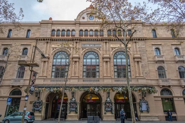 visiting barcelona in december
